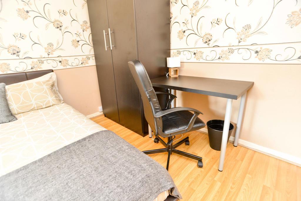 Moir Drive Apartments Aberdeen Bagian luar foto