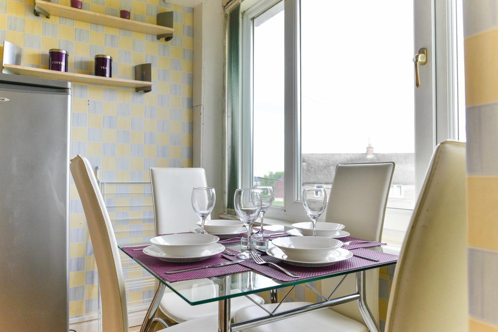 Moir Drive Apartments Aberdeen Bagian luar foto
